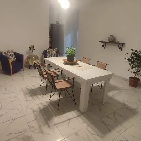 Gasthuis Ipekyolu Garden 3*